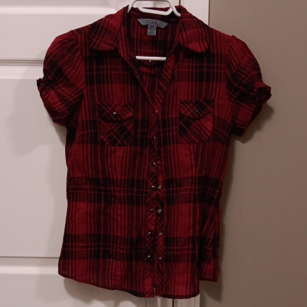 Red Plaid Snap Button-Up Shirt With A Scrunch In The Back